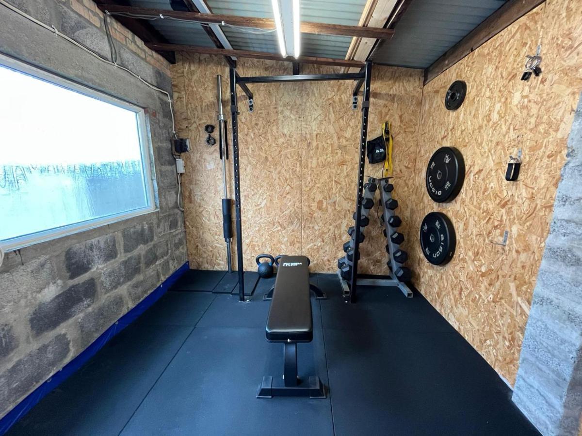 Access To Private Gym Room, 3 Bedrooms, Close To The City Swansea Exterior foto